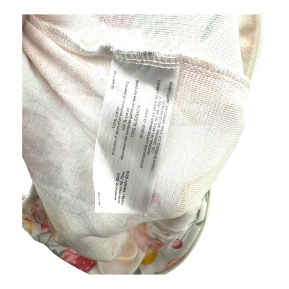 Carter’s | Newborn 0M Fruit Print Zip Onesie Strawberry - Picture 7 of 11